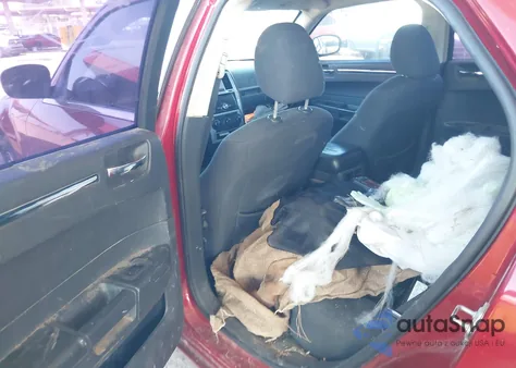 2010 Chrysler 300 Touring z USA, uszkodzony, nr VIN 2C3CA4CD9AH135494